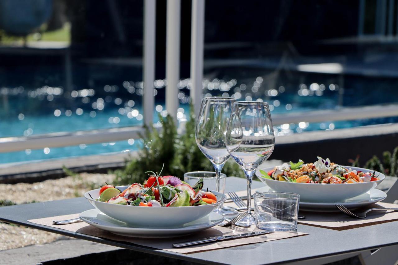 Mercure Pau Palais Des Sports Екстериор снимка