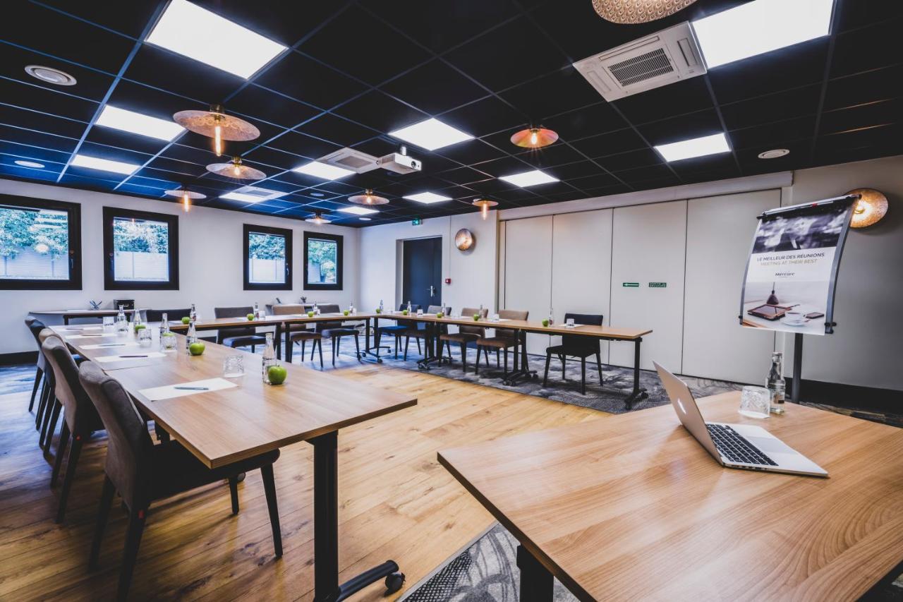 Mercure Pau Palais Des Sports Екстериор снимка