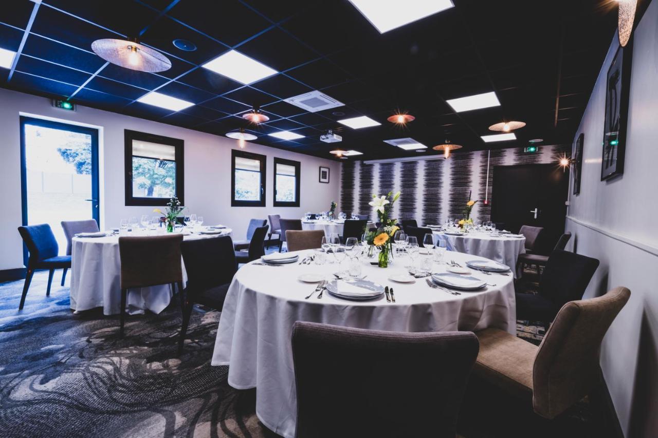 Mercure Pau Palais Des Sports Екстериор снимка